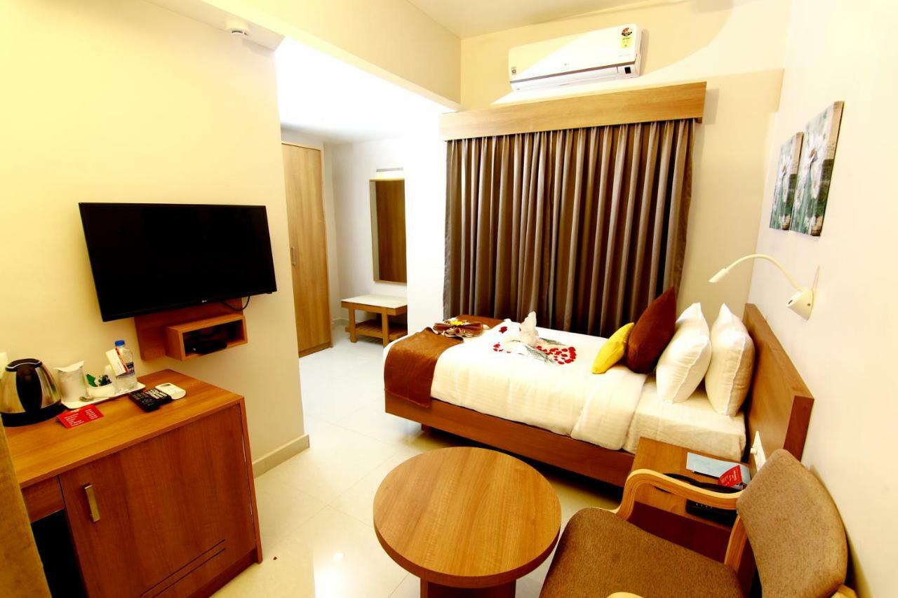 Hotel Panacea Ventures Kollam Esterno foto