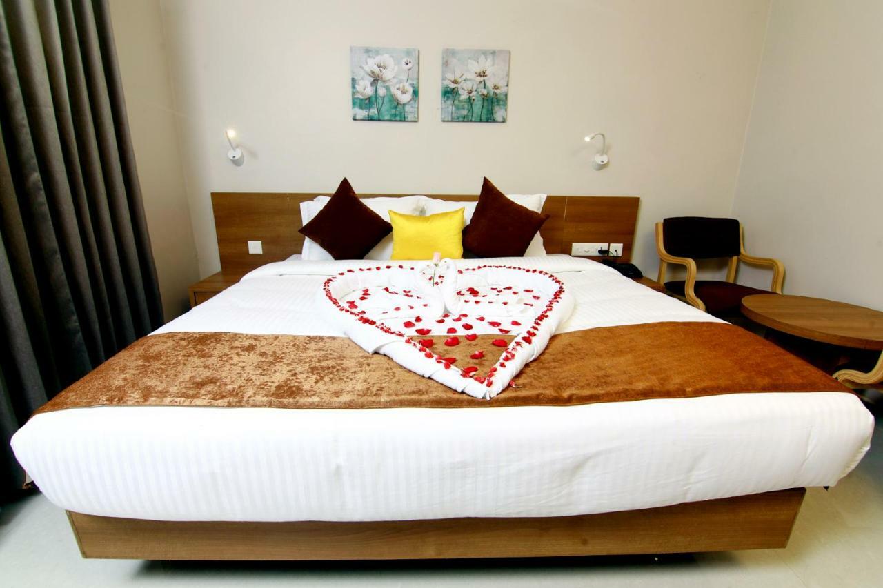 Hotel Panacea Ventures Kollam Esterno foto
