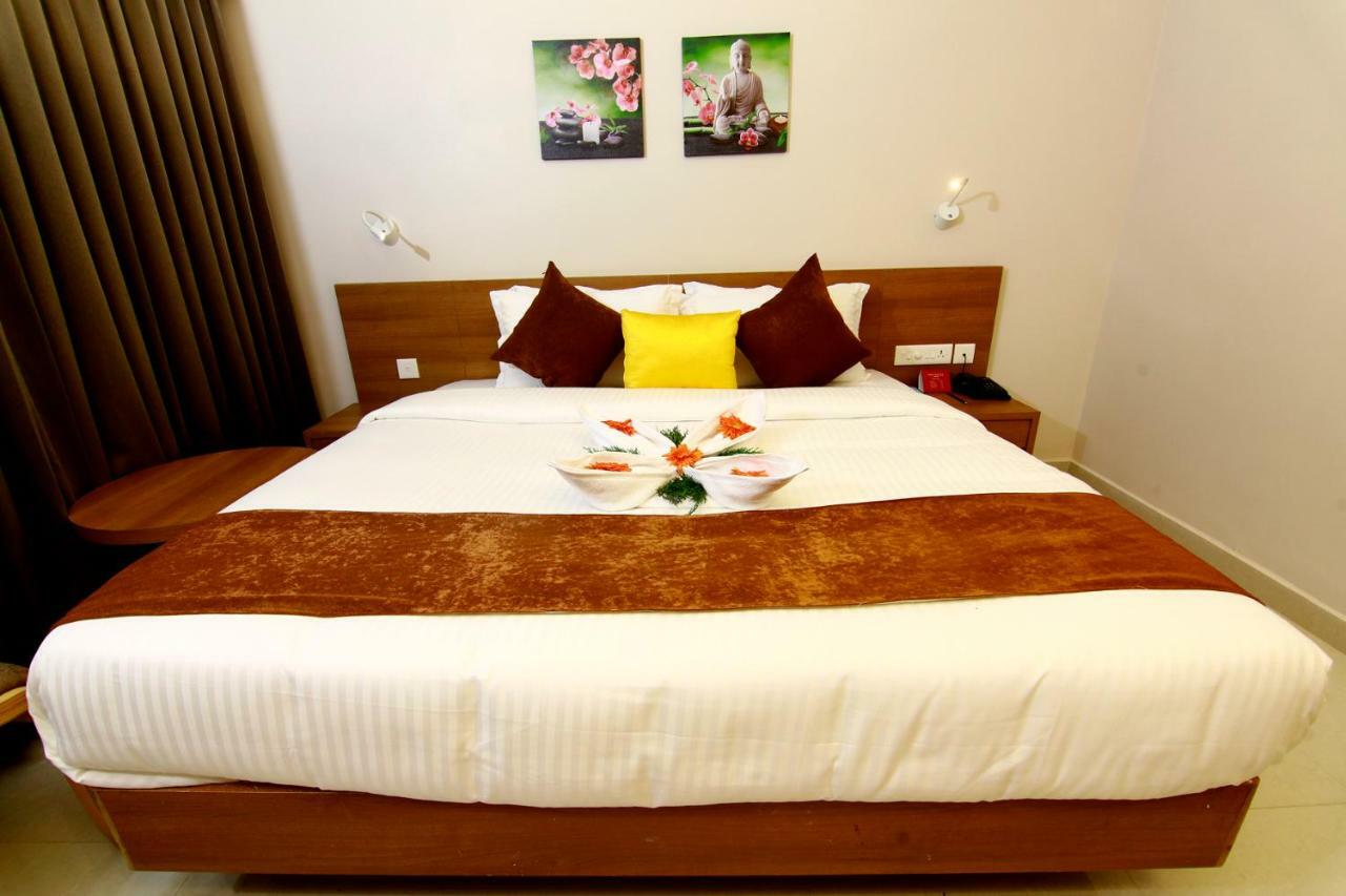 Hotel Panacea Ventures Kollam Esterno foto