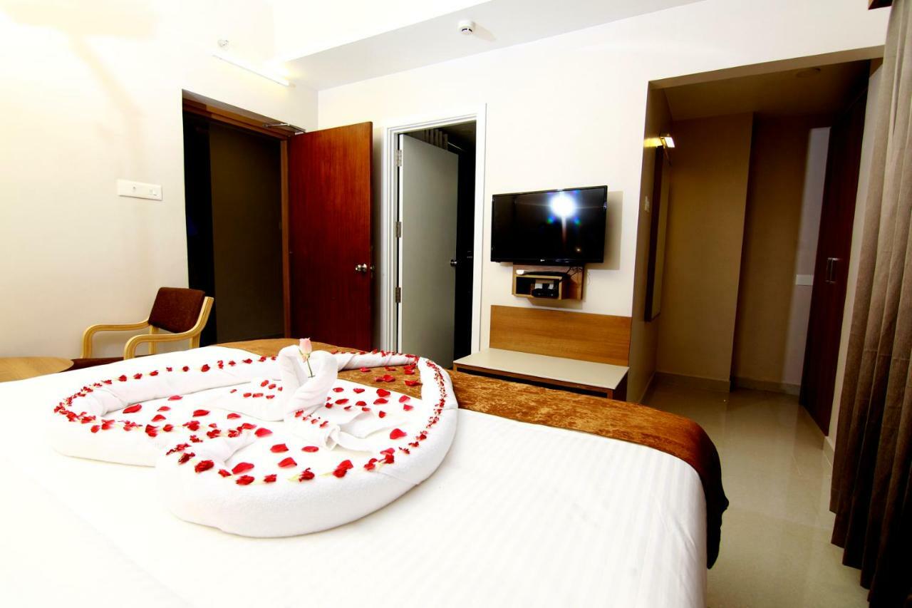 Hotel Panacea Ventures Kollam Esterno foto